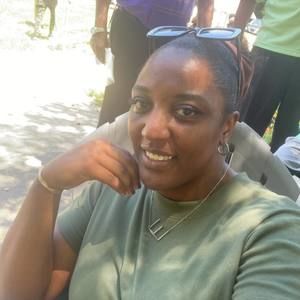 Meet your Posher, Eva